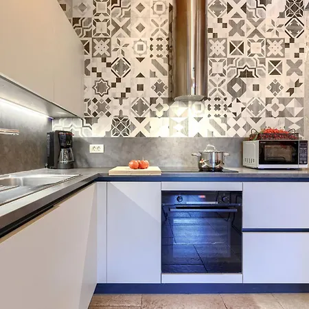 Vakantiehuis Radovani By Interhome *