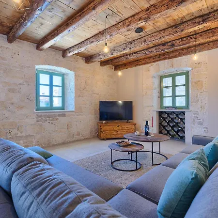 Radovani By Interhome *