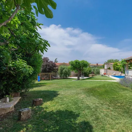 בית נופש Radovani By Interhome Višnjan