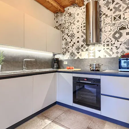בית נופש Radovani By Interhome *