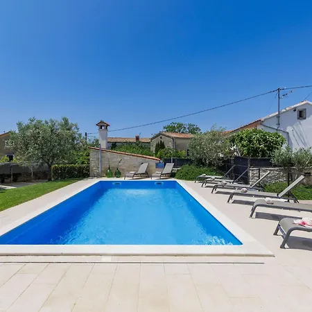 Radovani By Interhome *