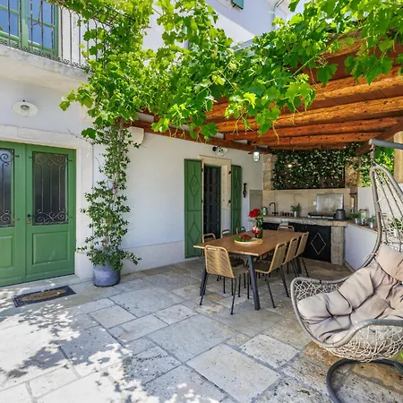 בית נופש Radovani By Interhome