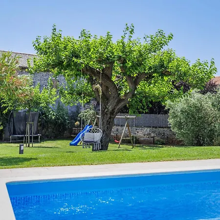בית נופש Radovani By Interhome