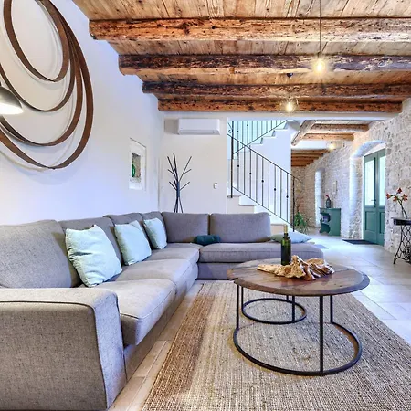 Radovani By Interhome *