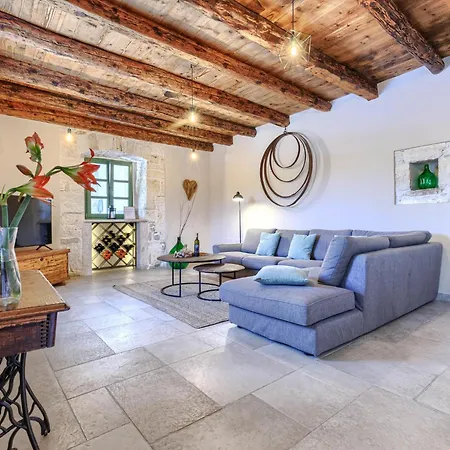 Radovani By Interhome